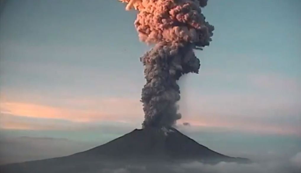volcan-popocatepetl-registra-explosion-con-altura-de-entre-4-y-5-kilometros-cenapred.jpg