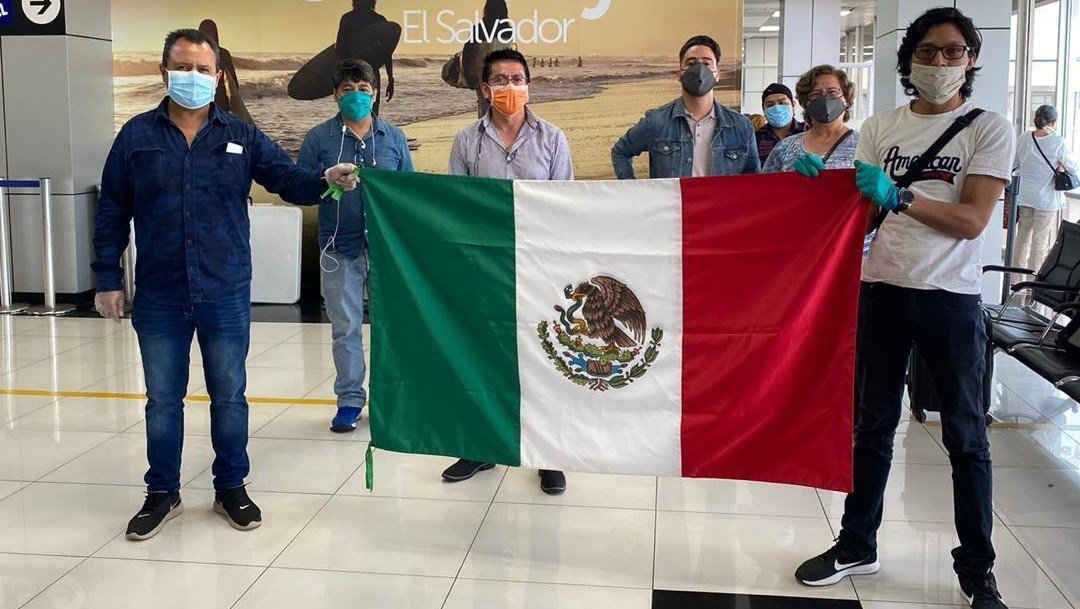 mexicanos-varados-en-el-extranjero-1.jpg