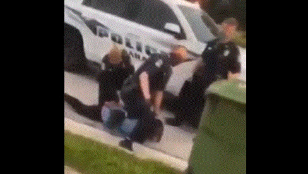 divulgan-video-de-policia-sometiendo-con-rodilla-a-otro-afroamericano-en-florida-1.jpg