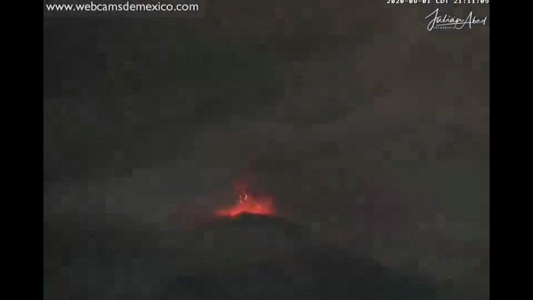 volcan-popocatepetl-incrementa-su-actividad-explosiva-la-noche-del-sabado-captura-de-pantalla-webcamsdemexicocom.jpg