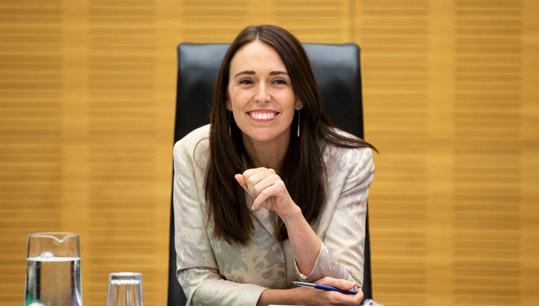 primer-ministra-de-nueva-zelanda-jacinda-ardern-da-informe-de-gobierno-en-2-minutos.jpg