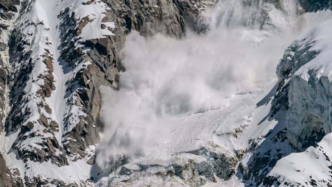 avalancha-de-nieve-cobra-la-vida-de-10-escaladores-en-iran-pixabay.jpg