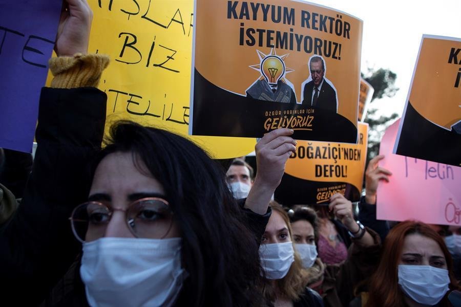 protesta-de-estudiantes-en-turquia.jpg