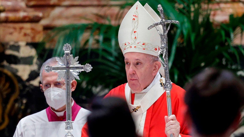 papa-francisco-durante-misa-del-domingo-de-ramos-2021.jpg