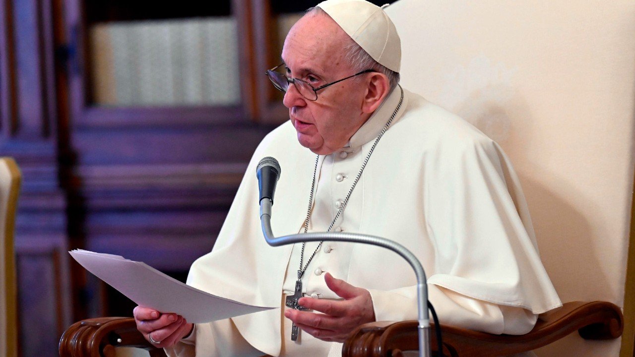 papa-francisco-aprueba-nuevas-leyes-para-evitar-contratar-a-corruptos-en-vaticano-foto-efe.jpg