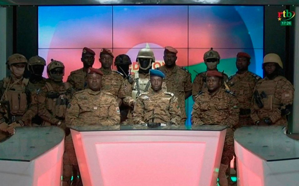 soldados-burkina-faso-anunciaron-television.jpg
