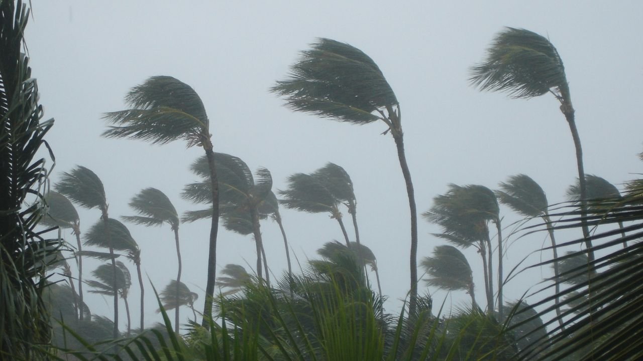 tormenta-tropical-Adrian.jpg