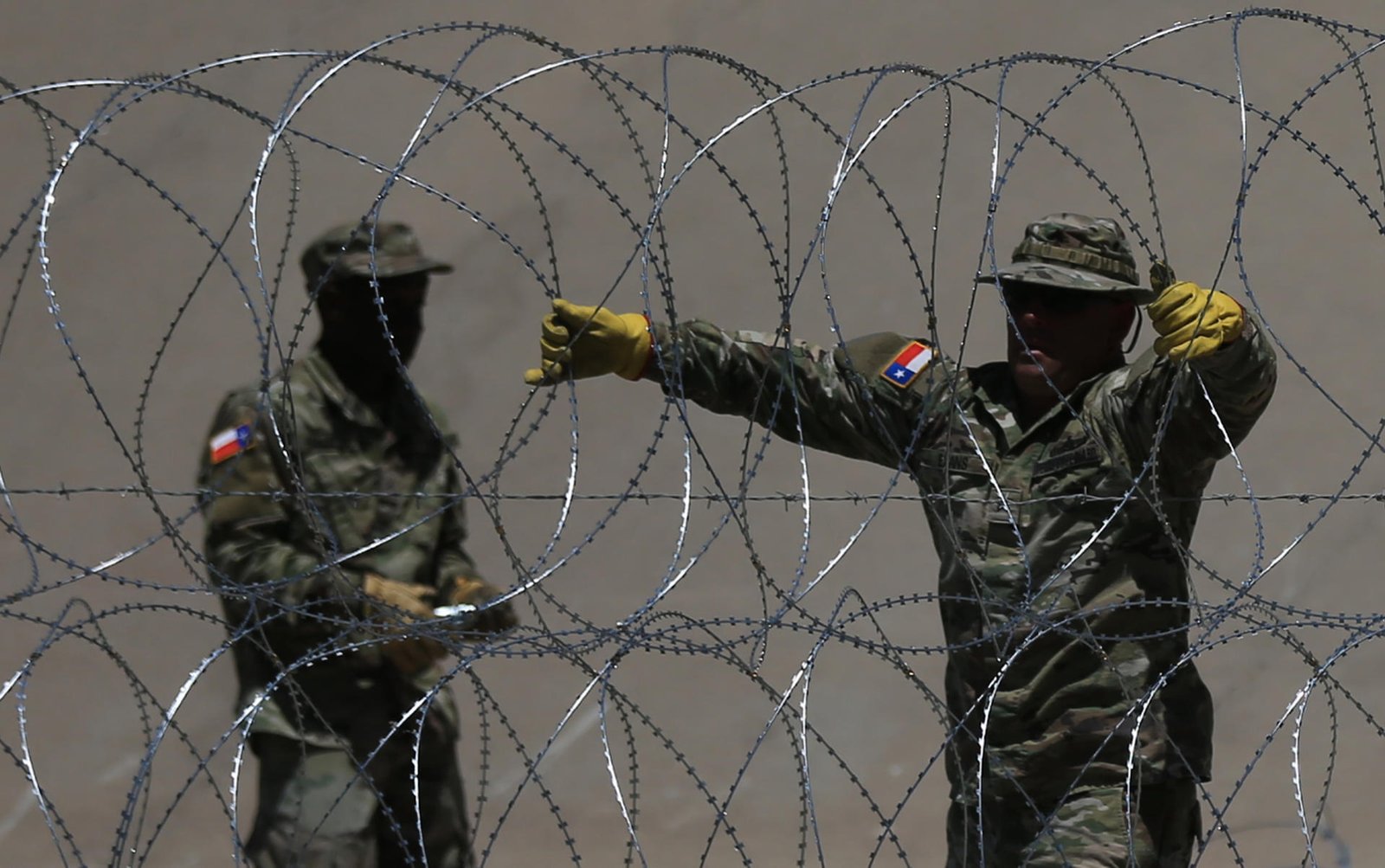 guardia-nacional-de-texas-refuerza-barricada-en-la-frontera-con-mexico.jpg