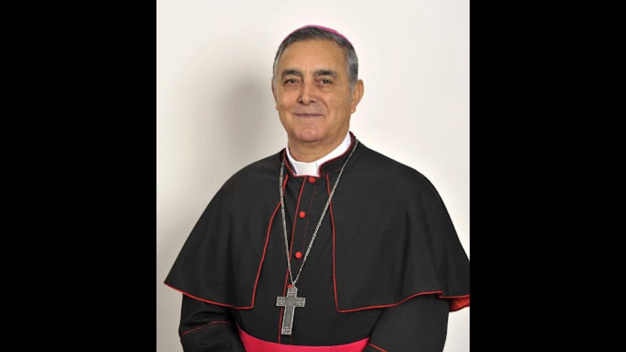 El-obispo-Salvador-Rangel.jpg