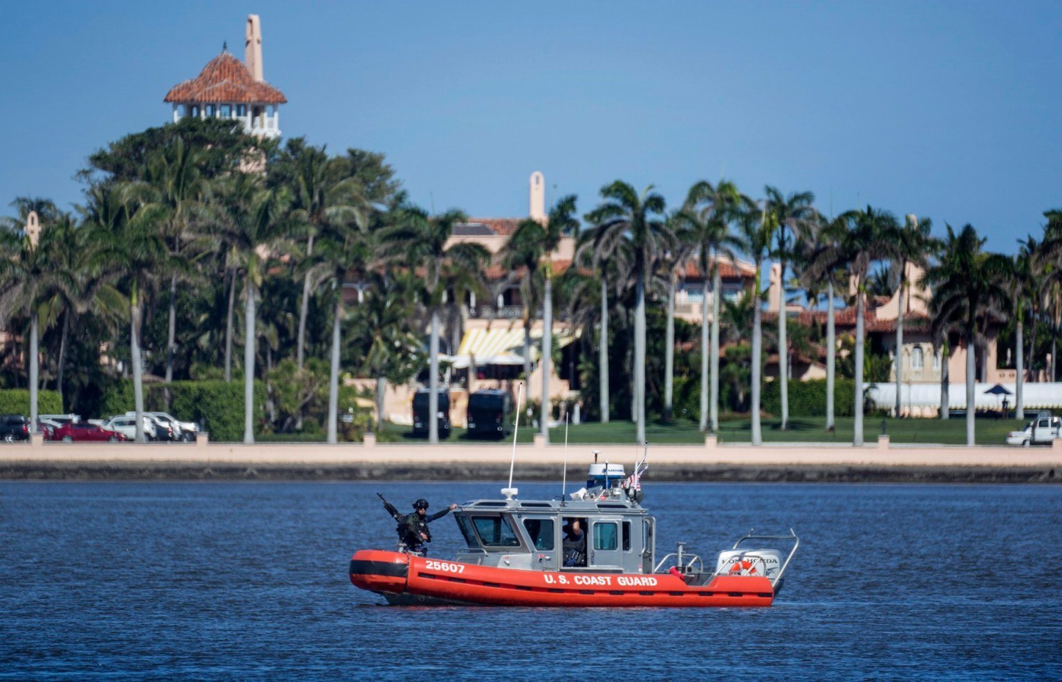 fbi-allana-mar-a-lago-la-mansion-de-donald-trump.jpg