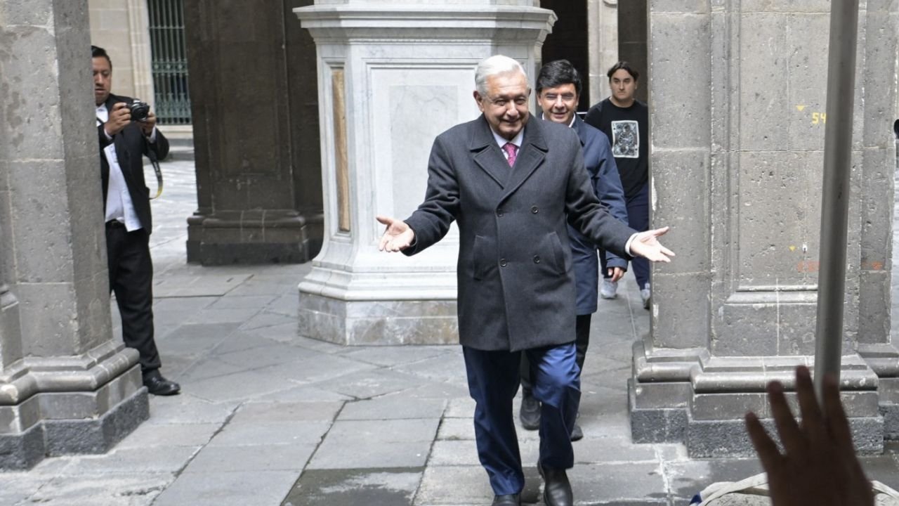 AMLO-se-va-de-Palacio-Nacional.jpg