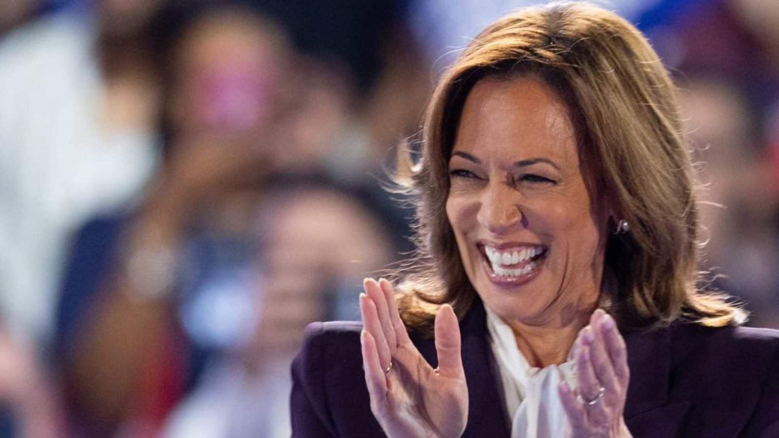 mana-y-los-tigres-del-norte-se-unen-a-la-campana-de-kamala-harris.jpg