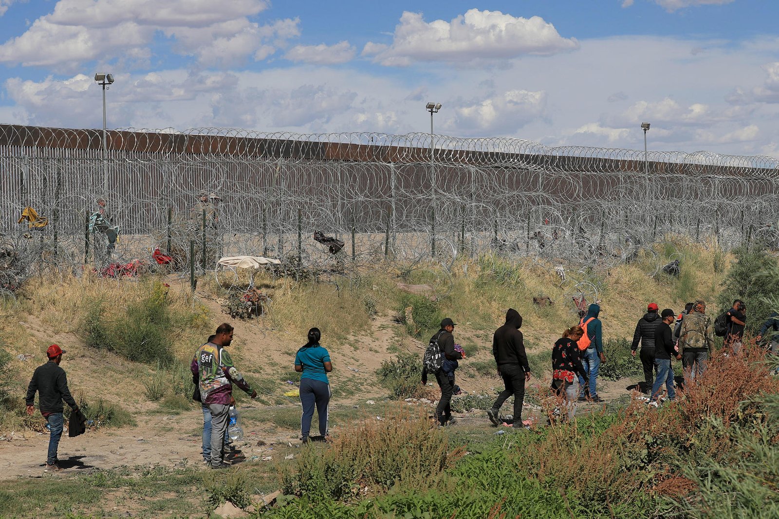 migrantes-en-la-frontera-de-mexico-con-eeuu-1.jpg