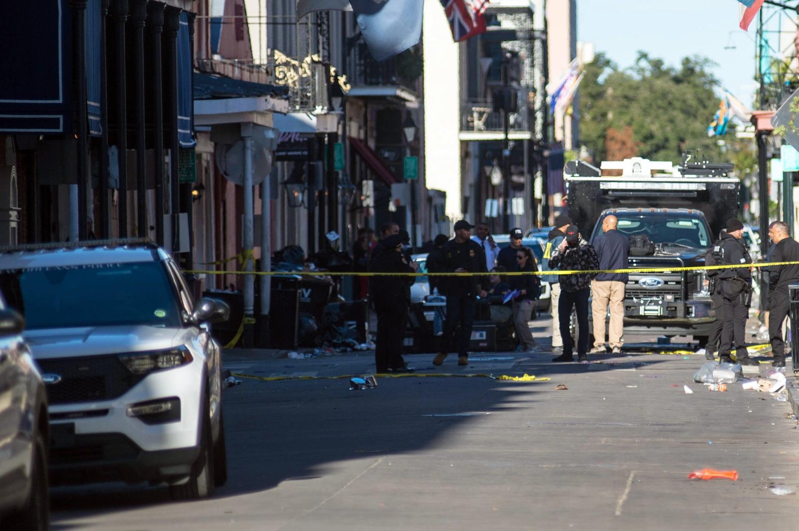 policias-en-escena-de-atropellamiento-masivo-en-nueva-orleans.jpg