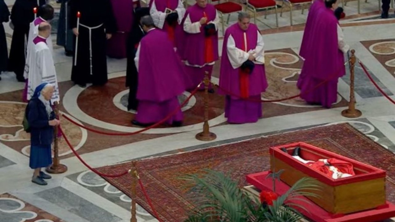monja_vaticano_papa_francisco.jpg