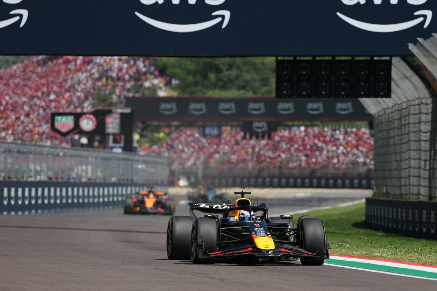 max-verstappen-1536x1024-1.jpg