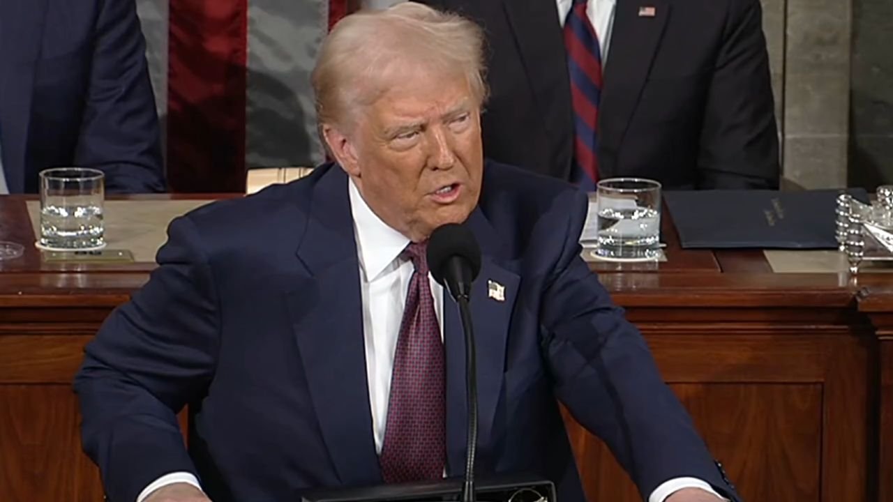 trump-amenaza-con-aranceles-masivos-a-la-union-europea-y-canada-si-colaboran-contra-eua.jpg