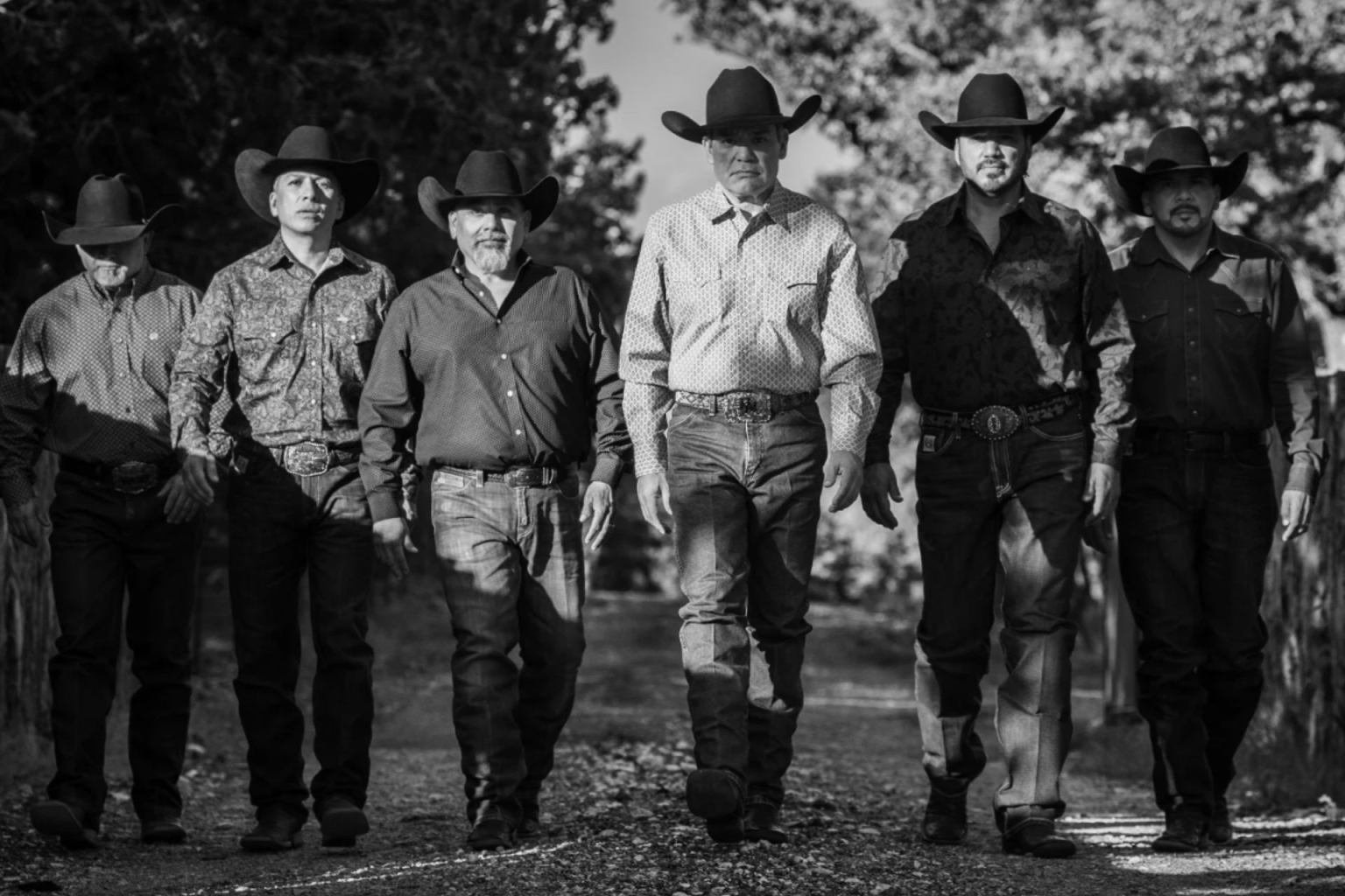 intocable.jpg