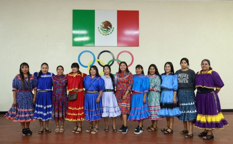 equipo-de-basquetbol-raramuri-que-participara-en-los-juegos-maestros-indigenas.jpg