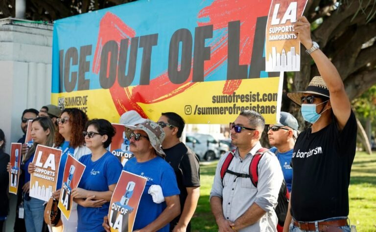 protesta-contra-operativos-migrantes-en-los-angeles-768x474-1.jpg