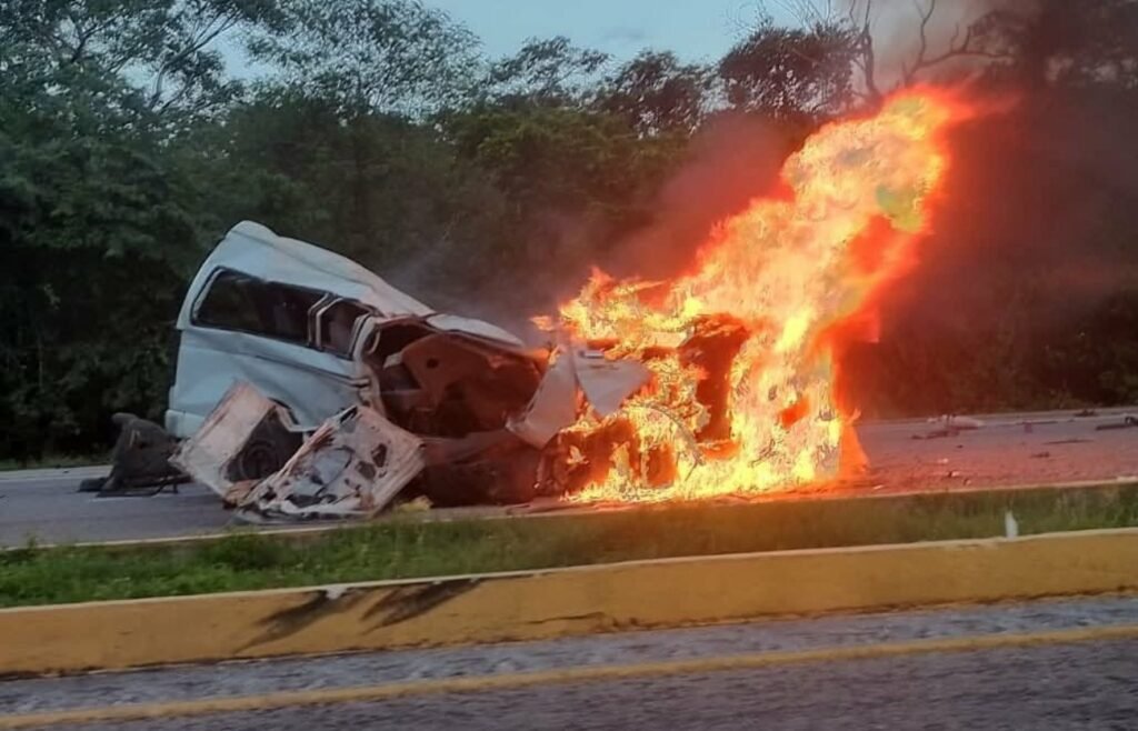 accidente-carretera-merida-campeche-15-muertos-1-1024x658-1.jpg