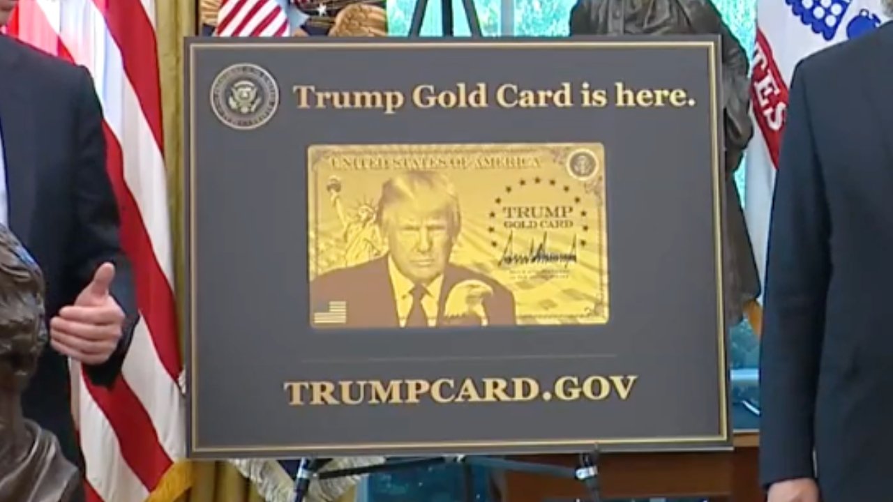 tarjeta_dorada_trump.jpg