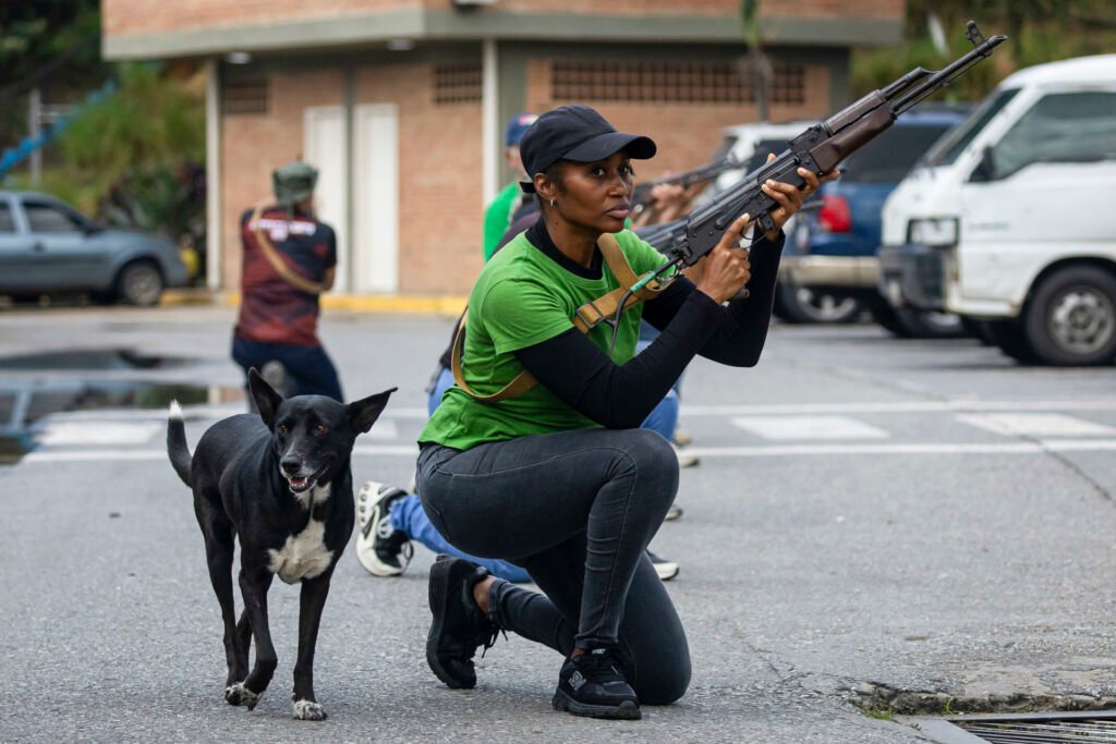 venezuela-venezolanos-adiestramiento-1024x683_2.jpg