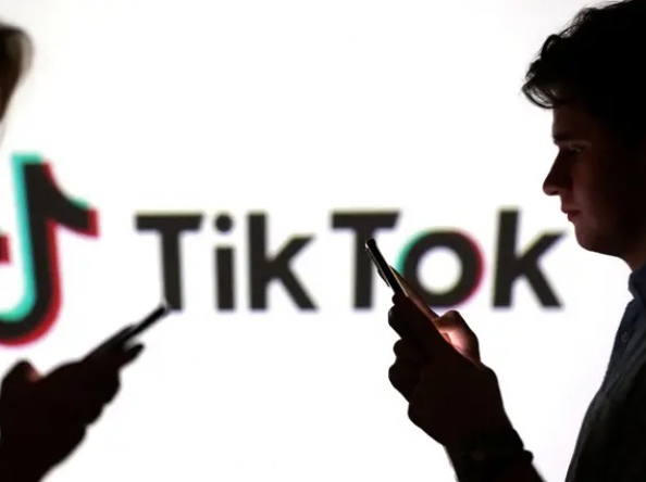 Trump firma decreto para aplazar prohibición de TikTok y da nueva fecha