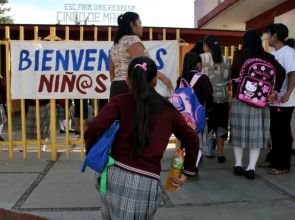 Vuelven a clases presenciales 182 mil 610 alumnos de escuelas afectadas por lluvias; más de 26 mil siguen en línea