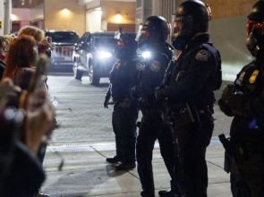 Se han postulado más de 175 mil personas para sumarse a las filas del ICE, afirma la Casa Blanca