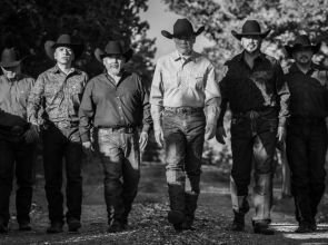 Intocable celebra que tendrá una estrella en el Paseo de la Fama de Hollywood